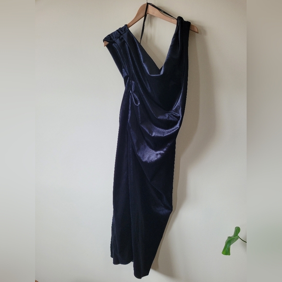 NWT ASOS Design velvet fallen shoulder evening wedding Midi dress in black sz 14 - Picture 8 of 13